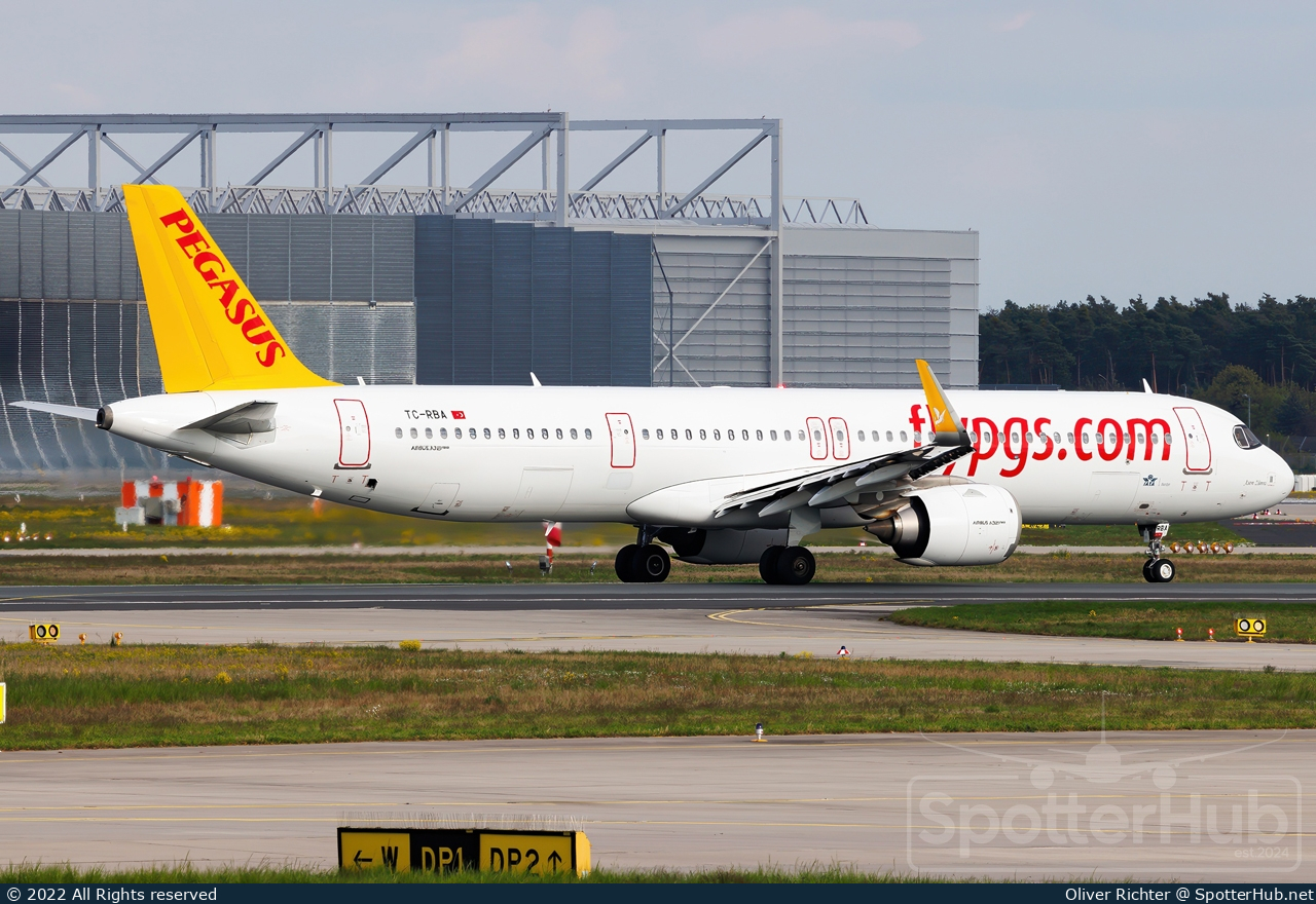 Photo of TC-RBA - Airbus A321-251NX operated by Pegasus Airlines