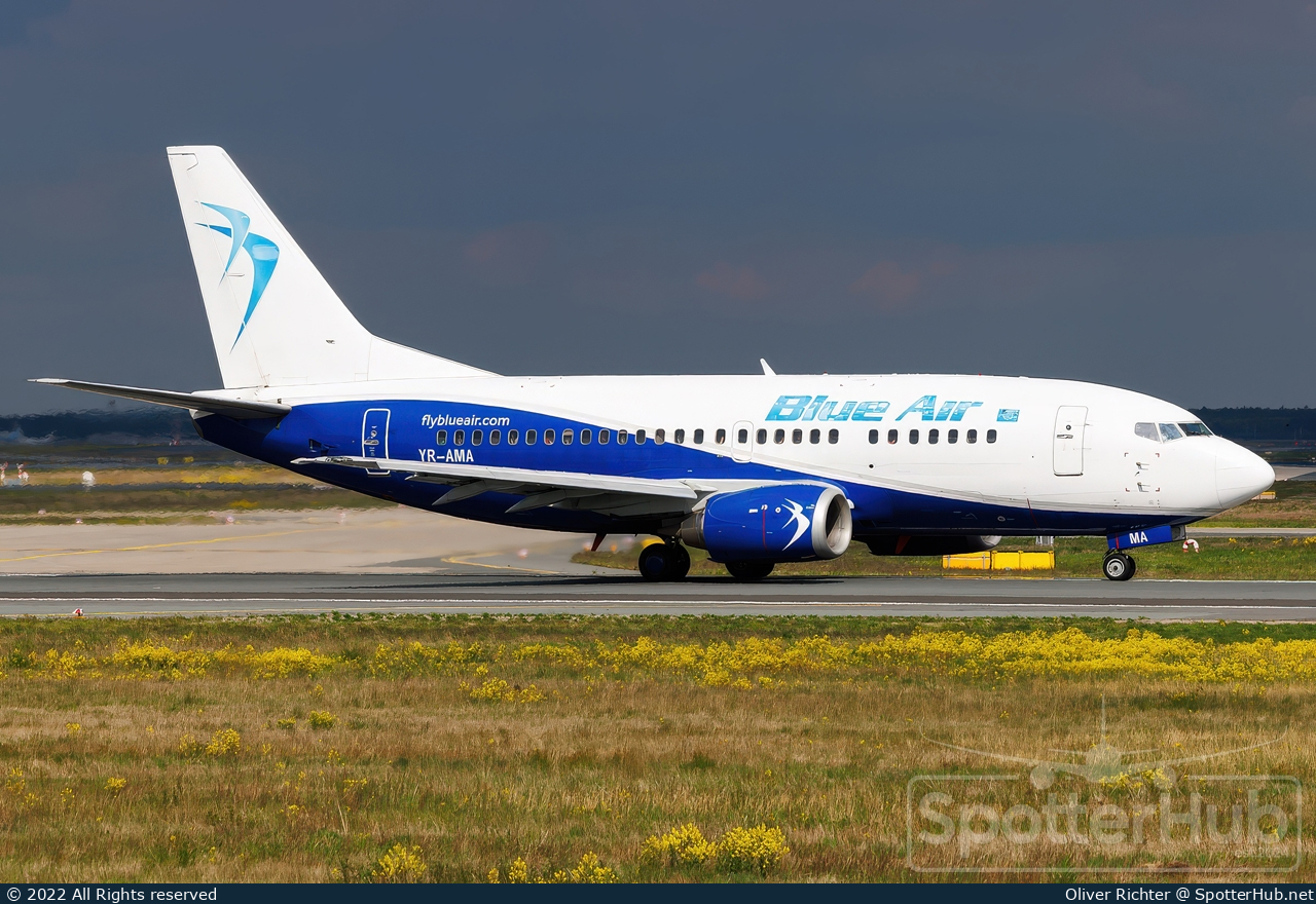 Photo of YR-AMA - Boeing 737-530 operated by Blue Air
