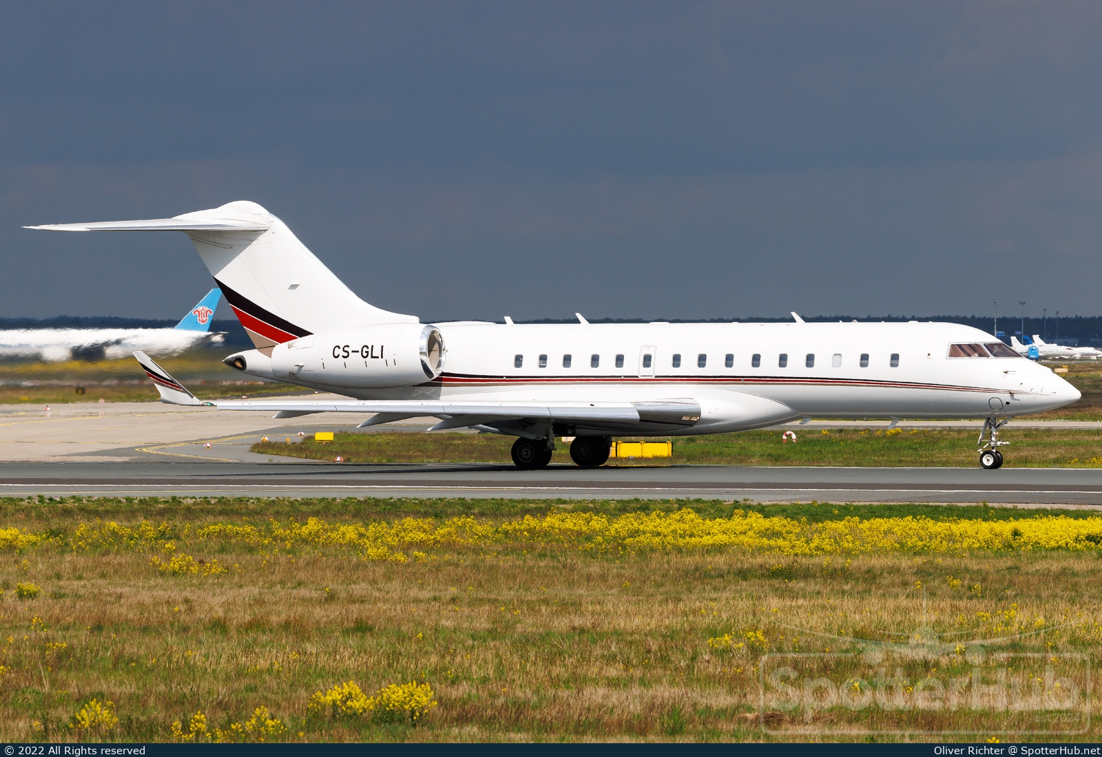 Photo of CS-GLI - Bombardier Global 6500 operated by NetJets Europe