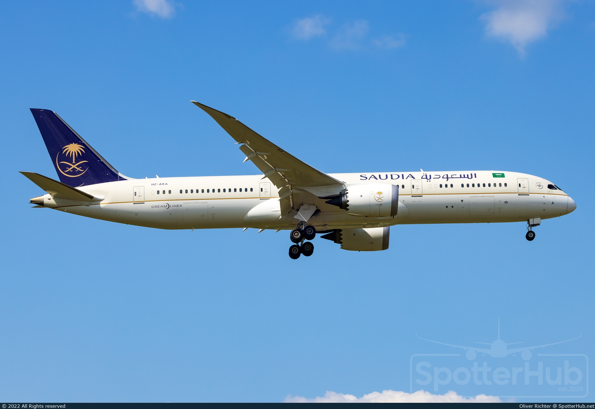 Photo of HZ-ARA - Boeing 787-9 Dreamliner operated by Saudia