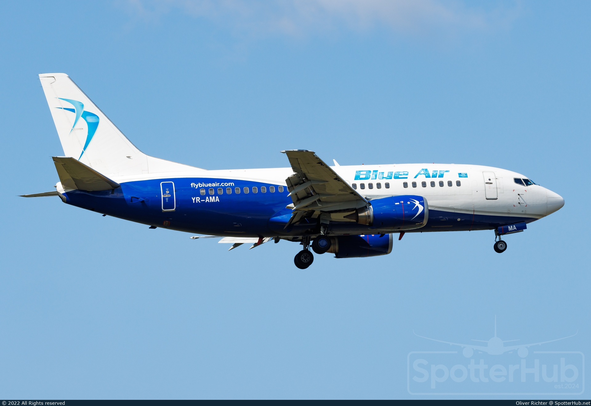 Photo of YR-AMA - Boeing 737-530 operated by Blue Air