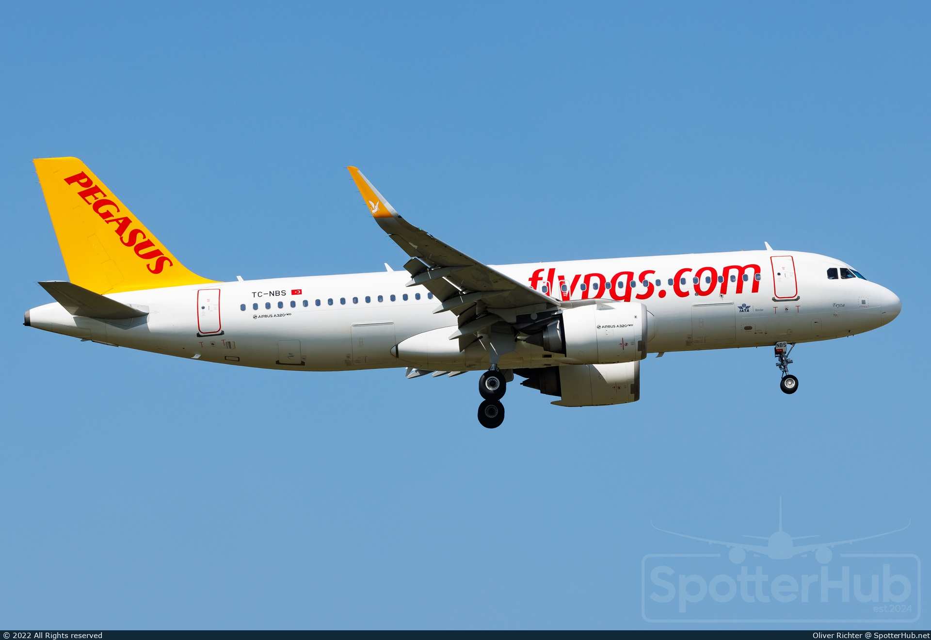 Photo of TC-NBS - Airbus A320-251N operated by Pegasus Airlines