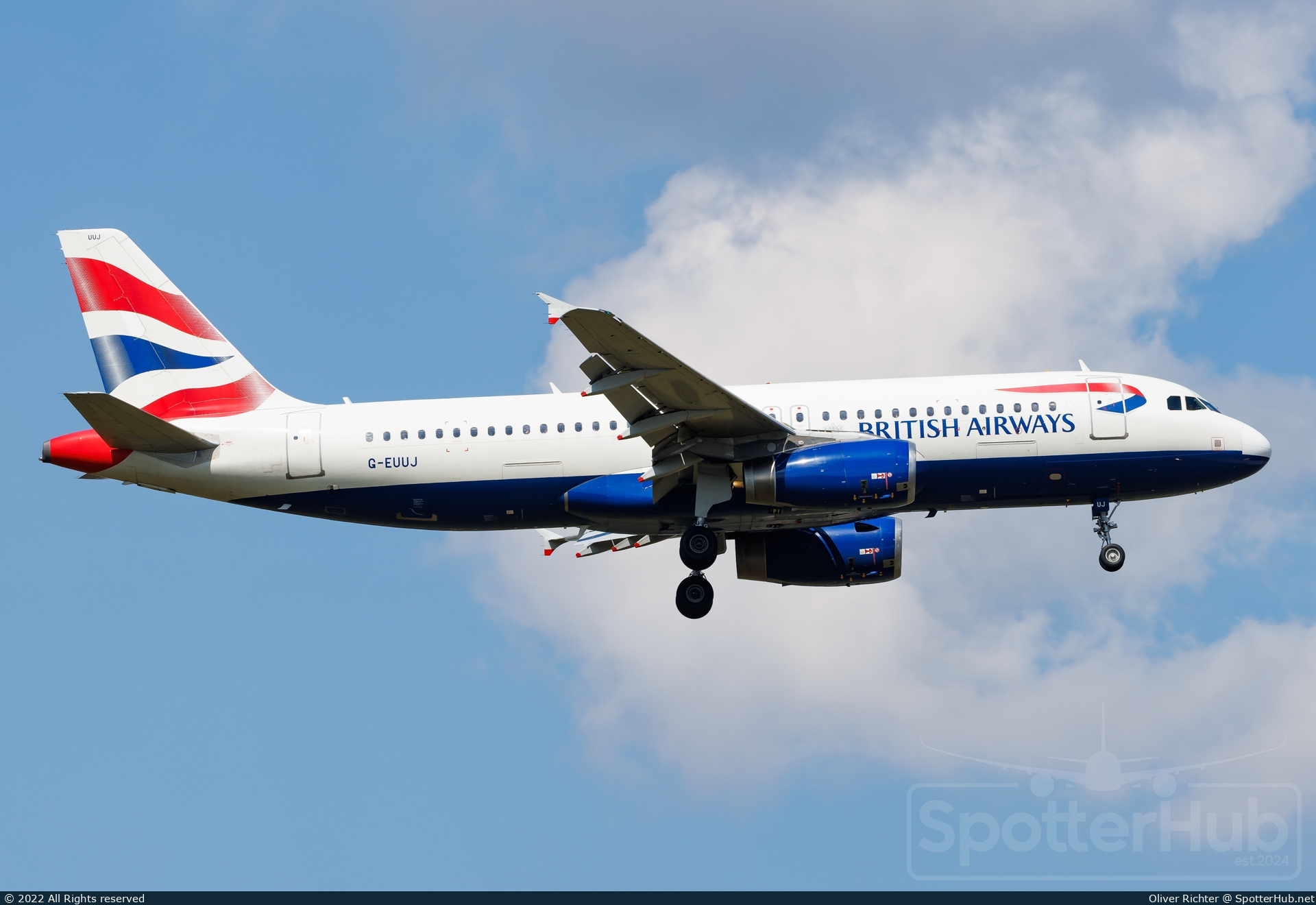 Photo of G-EUUJ - Airbus A320-232 operated by British Airways