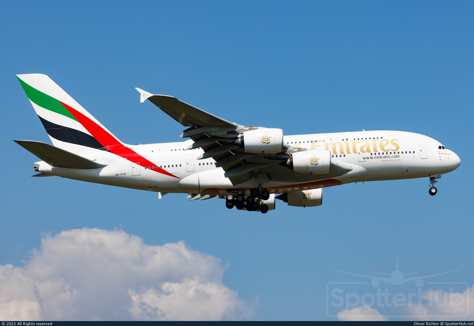 Photo of A6-EVK - Airbus A380-842 operated by Emirates