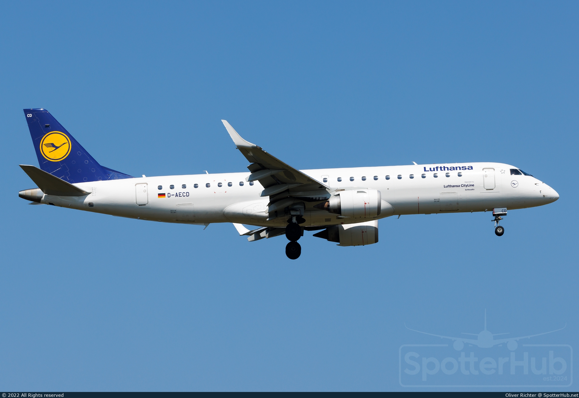 Photo of D-AECD - Embraer ERJ-190LR operated by Lufthansa CityLine