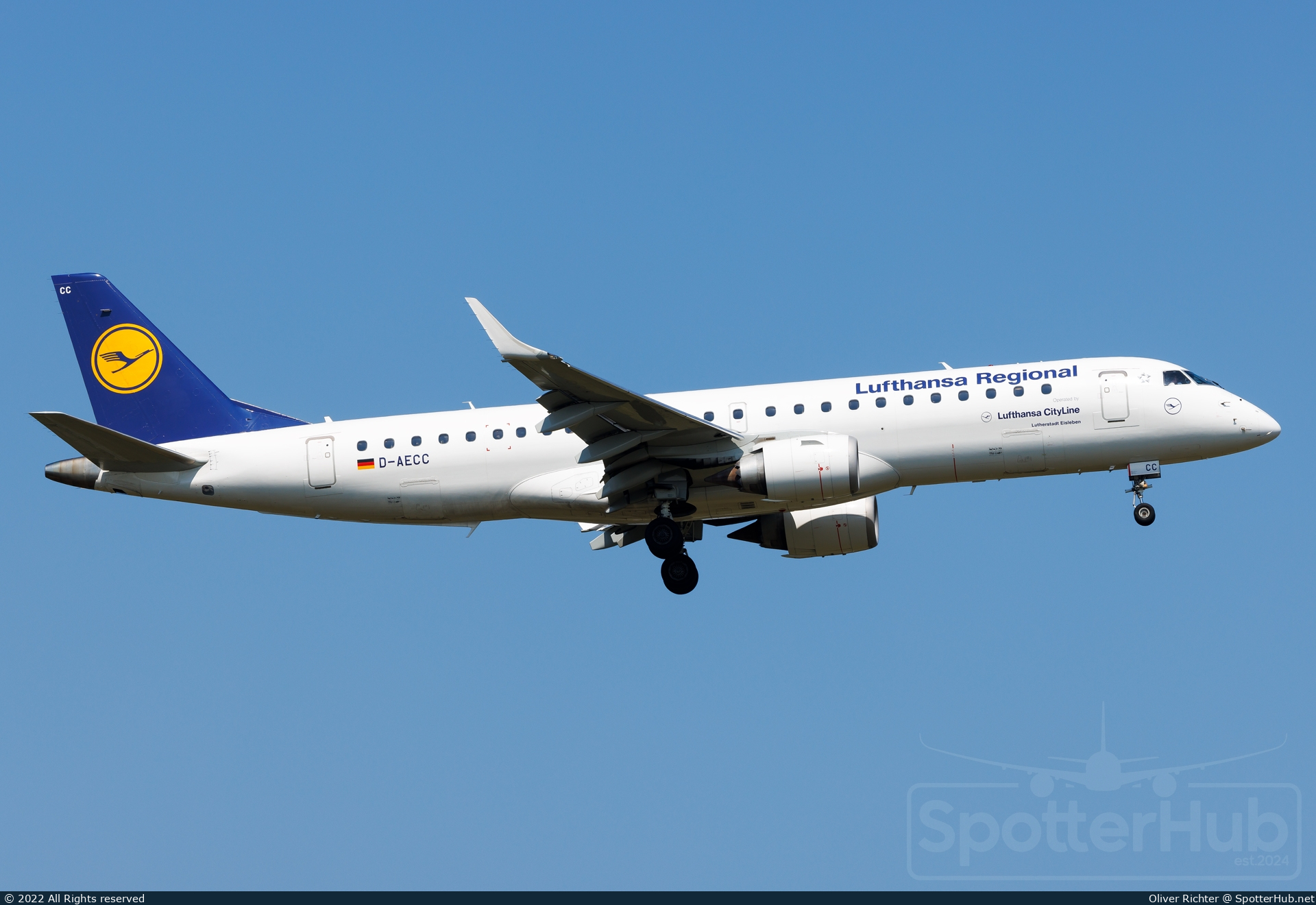 Photo of D-AECC - Embraer ERJ-190LR operated by Lufthansa CityLine