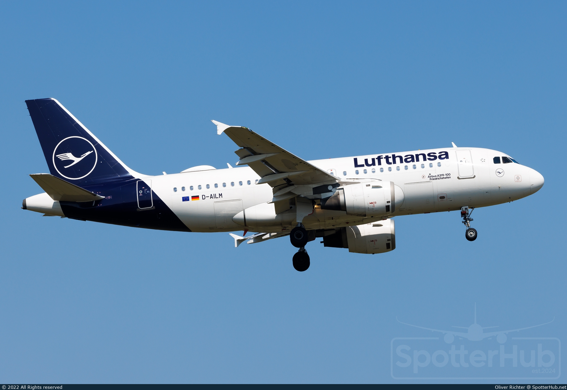 Photo of D-AILM - Airbus A319-114 operated by Lufthansa