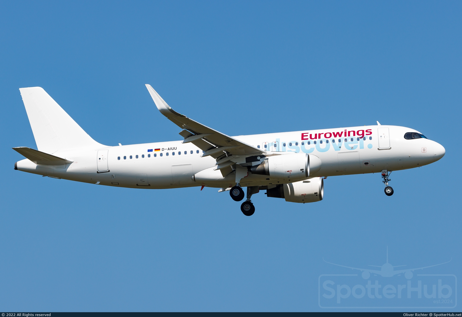 Photo of D-AIUU - Airbus A320-214 operated by Eurowings Discover