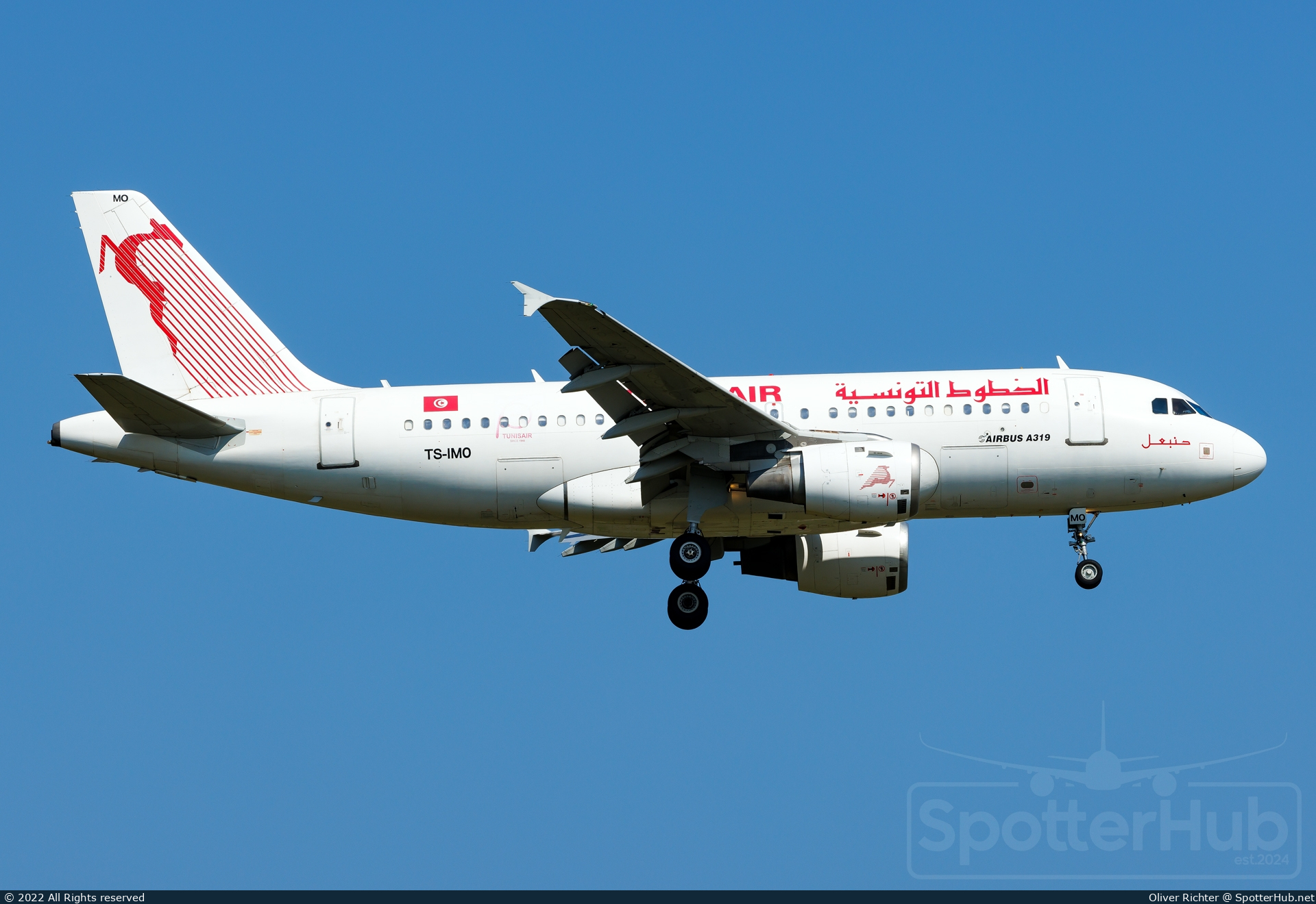 Photo of TS-IMO - Airbus A319-114 operated by Tunisair
