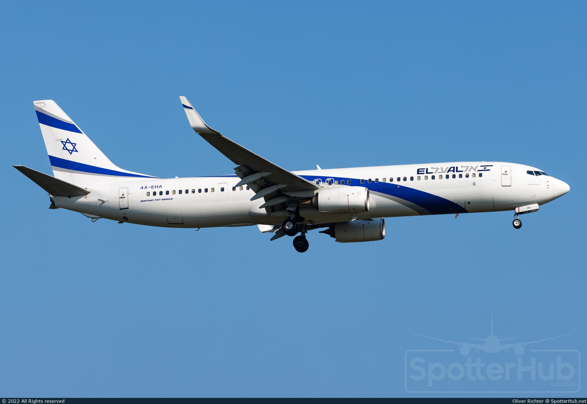 Photo of 4X-EHA - Boeing 737-958(ER) operated by El Al Israel Airlines