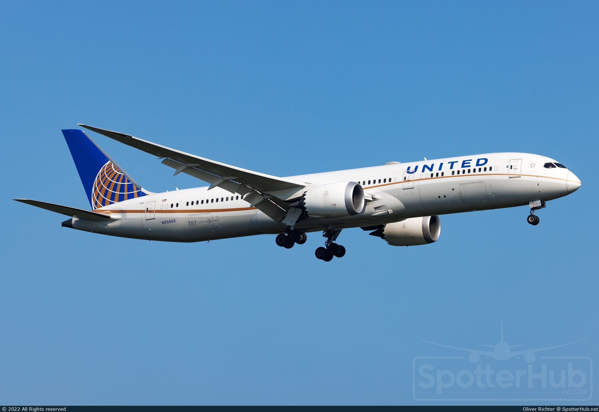 Photo of N35953 - Boeing 787-9 Dreamliner operated by United Airlines