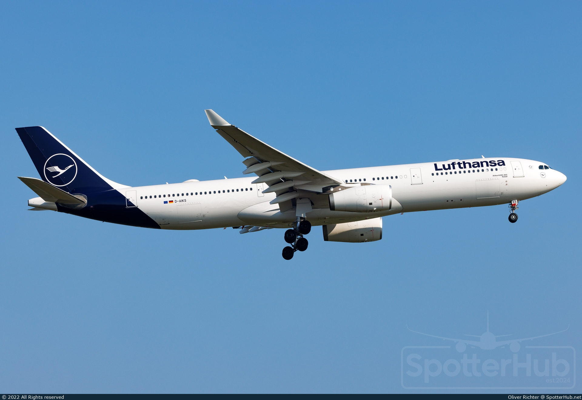 Photo of D-AIKS - Airbus A330-343 operated by Lufthansa