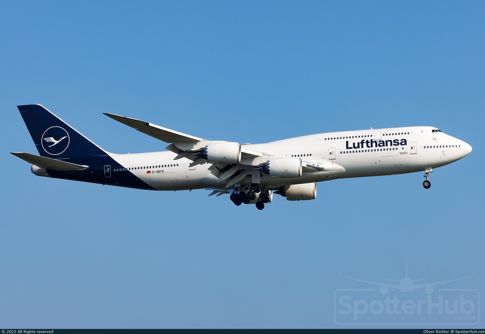 Photo of D-ABYA - Boeing 747-830 operated by Lufthansa