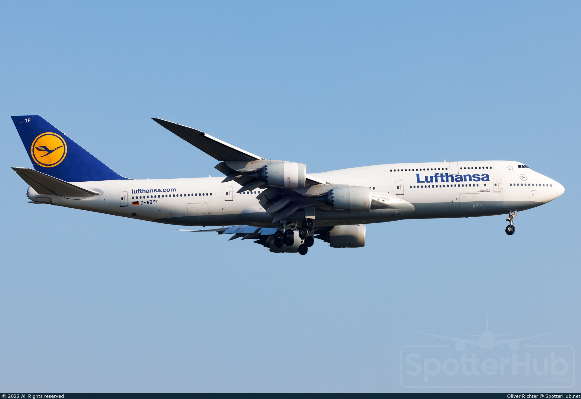 Photo of D-ABYF - Boeing 747-830 operated by Lufthansa