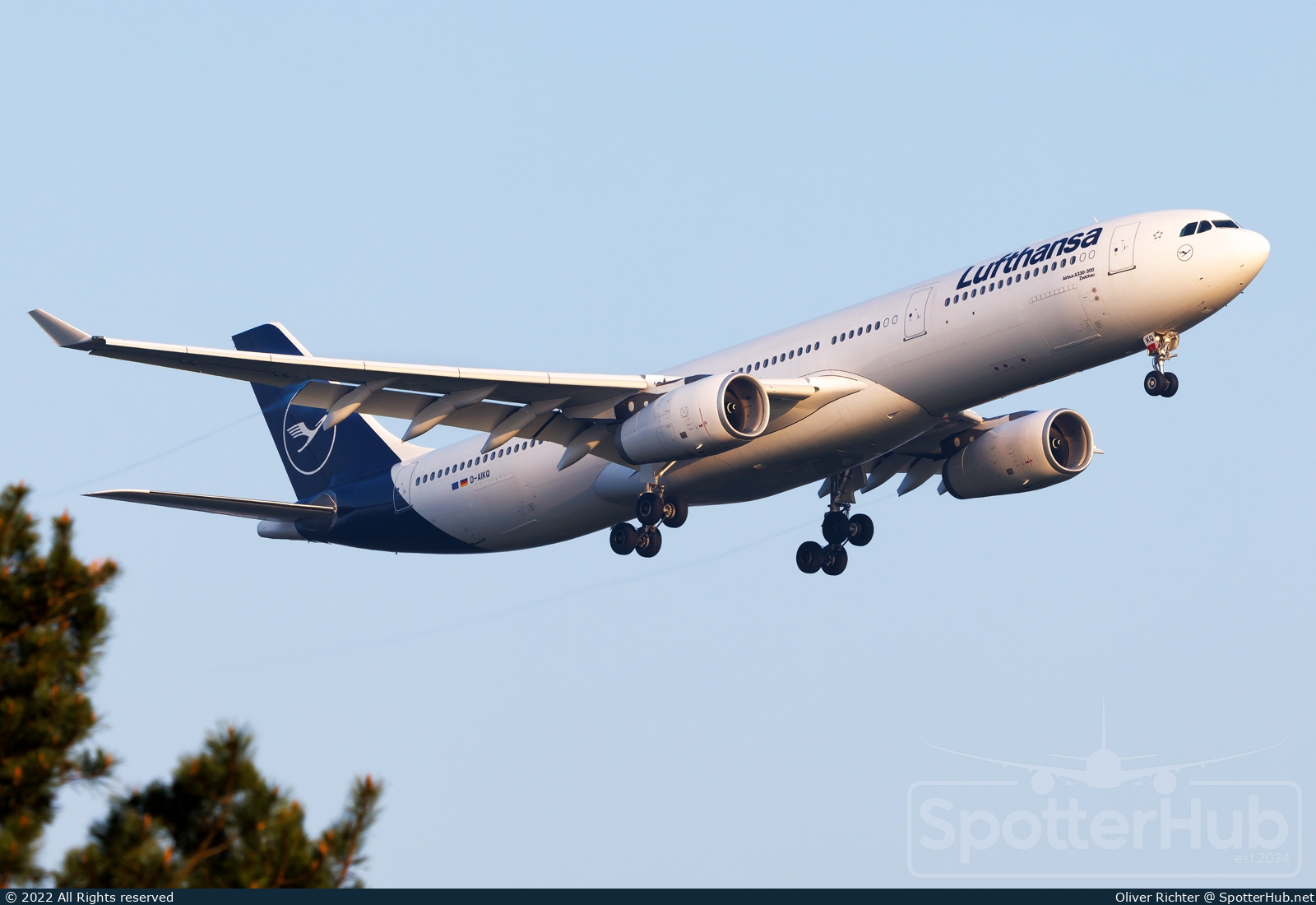 Photo of D-AIKQ - Airbus A330-343 operated by Lufthansa