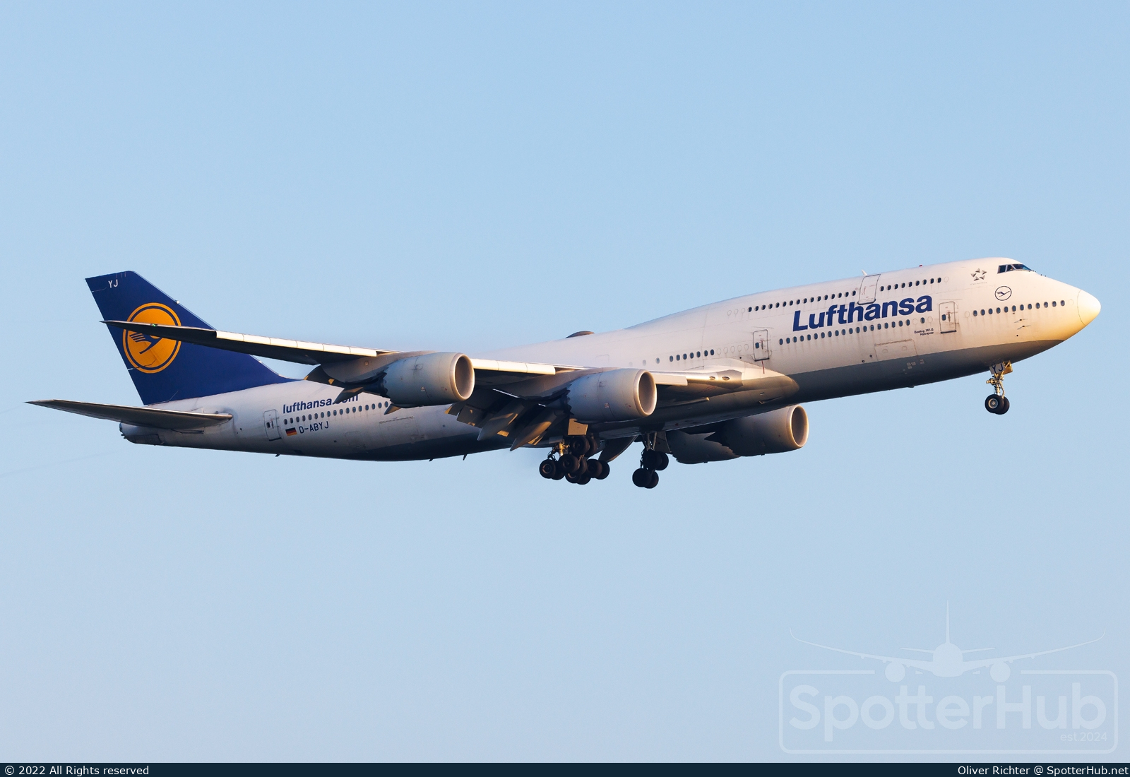 Photo of D-ABYJ - Boeing 747-830 operated by Lufthansa