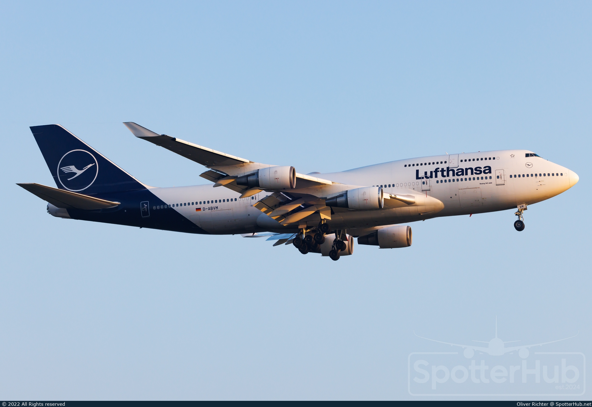 Photo of D-ABVM - Boeing 747-430 operated by Lufthansa