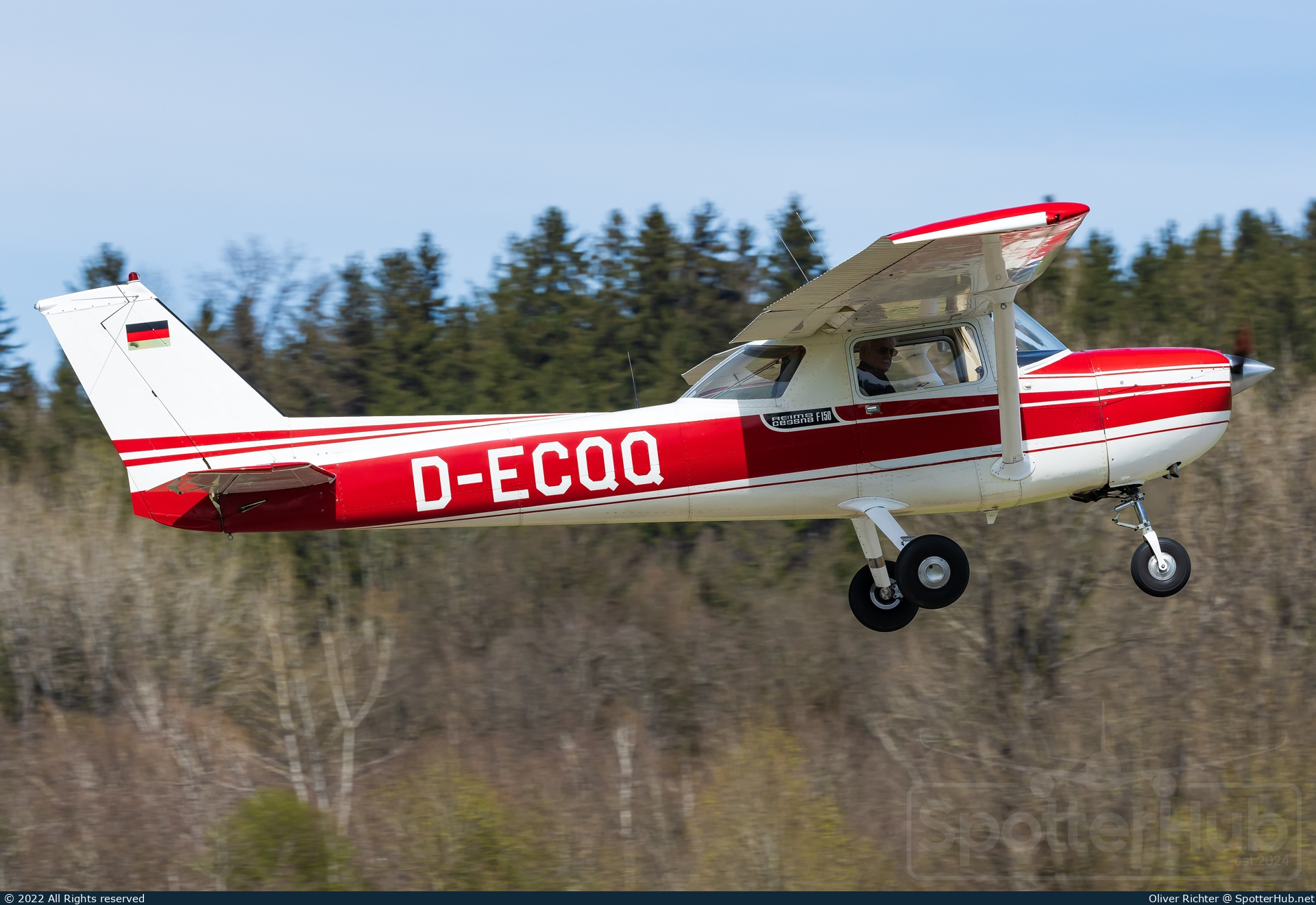 Photo of D-ECQQ - Reims-Cessna F150L operated by Private