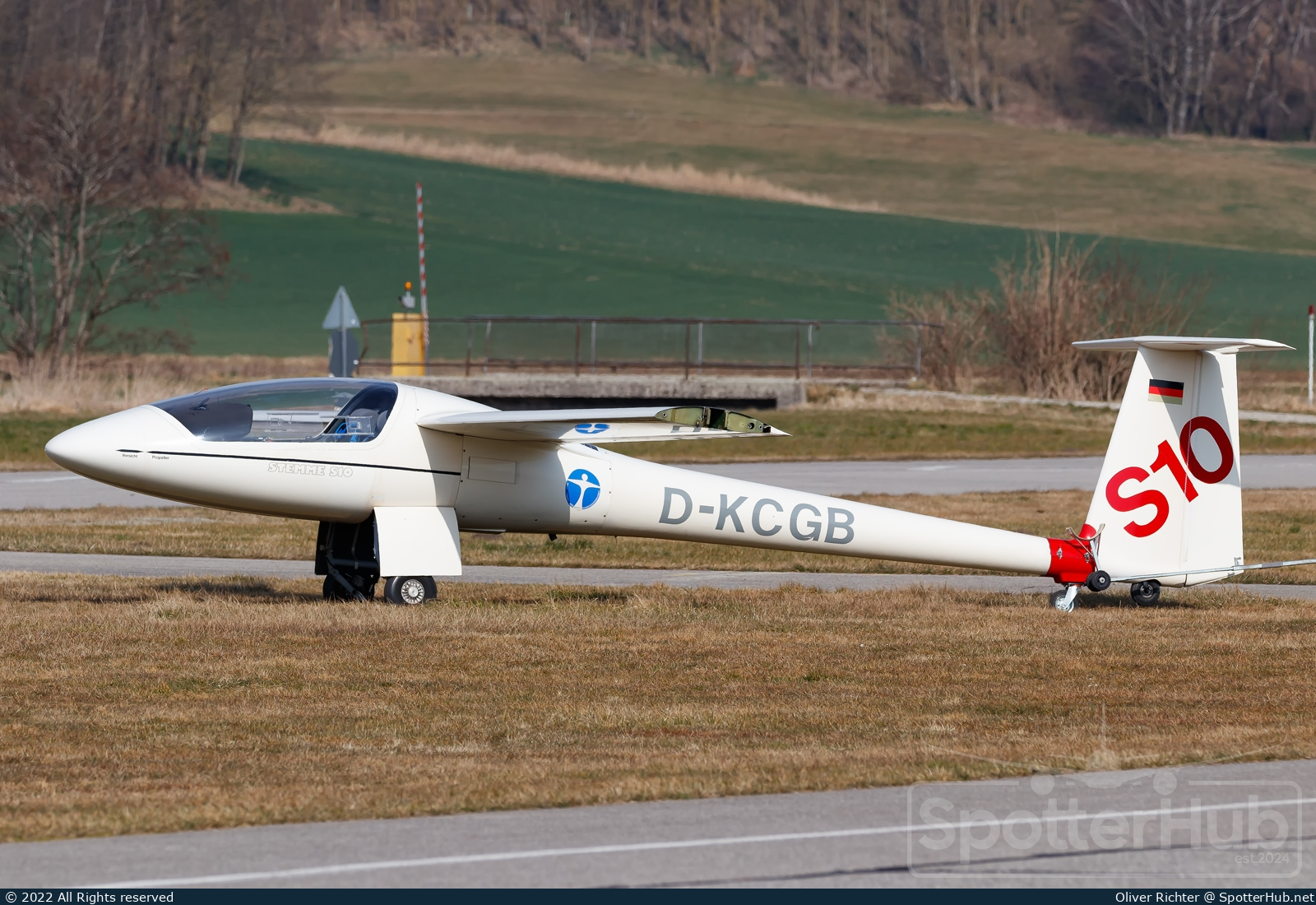Photo of D-KCGB - Stemme S10-VT operated by Private