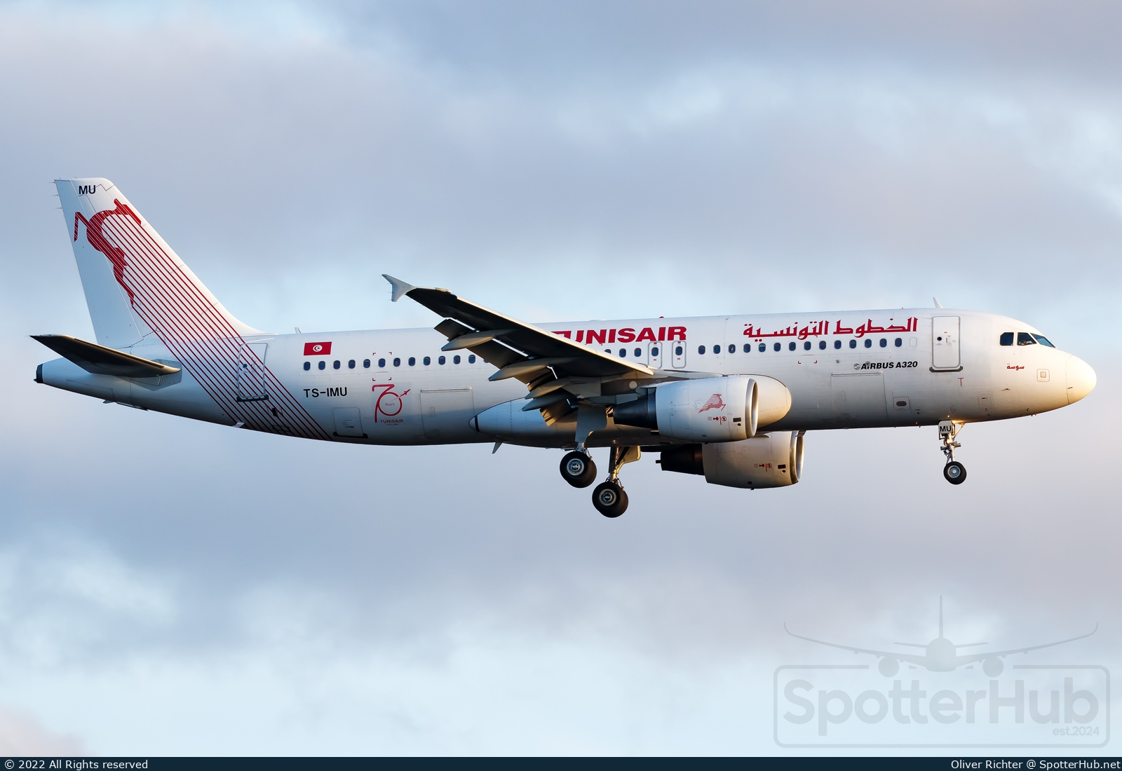 Photo of TS-IMU - Airbus A320-214 operated by Tunisair