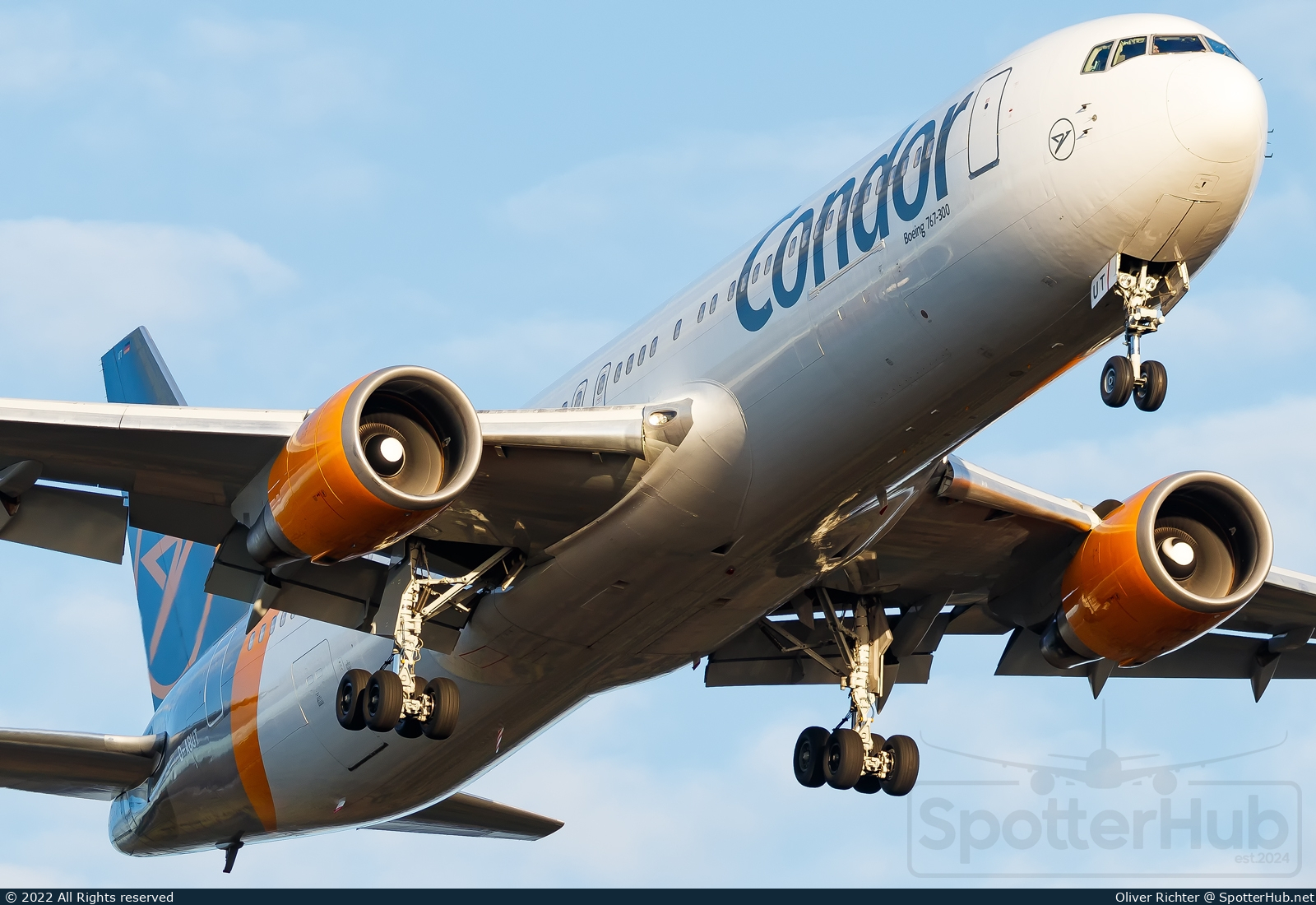 Photo of D-ABUT - Boeing 767-3Q8(ER) operated by Condor