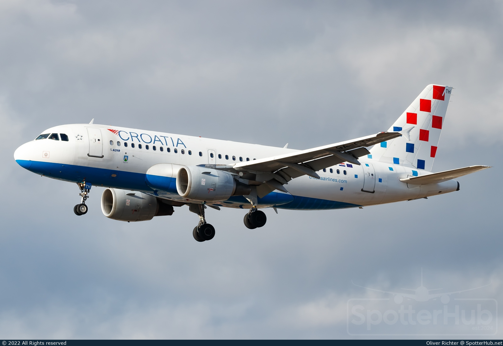 Photo of 9A-CTH - Airbus A319-112 operated by Croatia Airlines