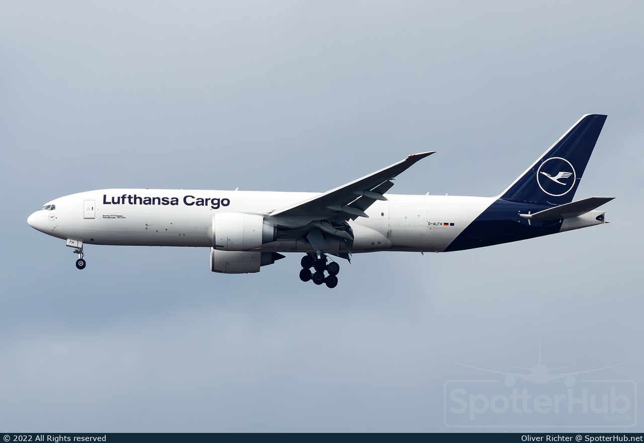 Photo of D-ALFH - Boeing 777-FBT operated by Lufthansa Cargo