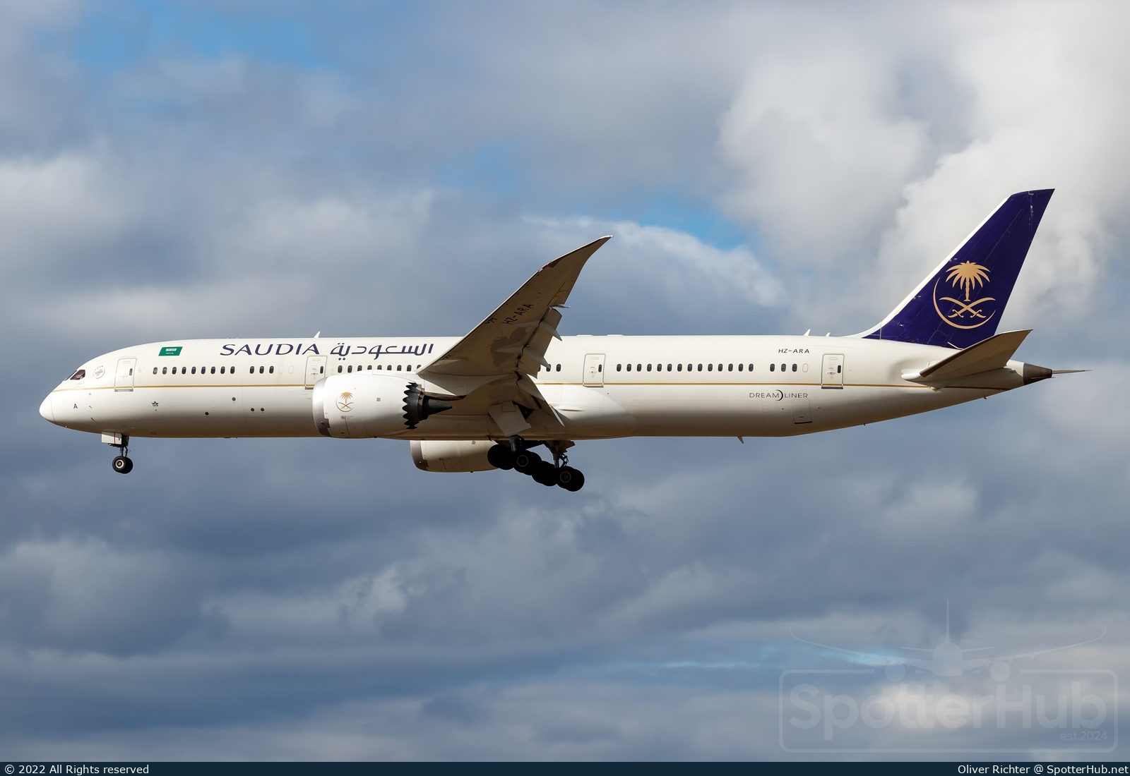 Photo of HZ-ARA - Boeing 787-9 Dreamliner operated by Saudia