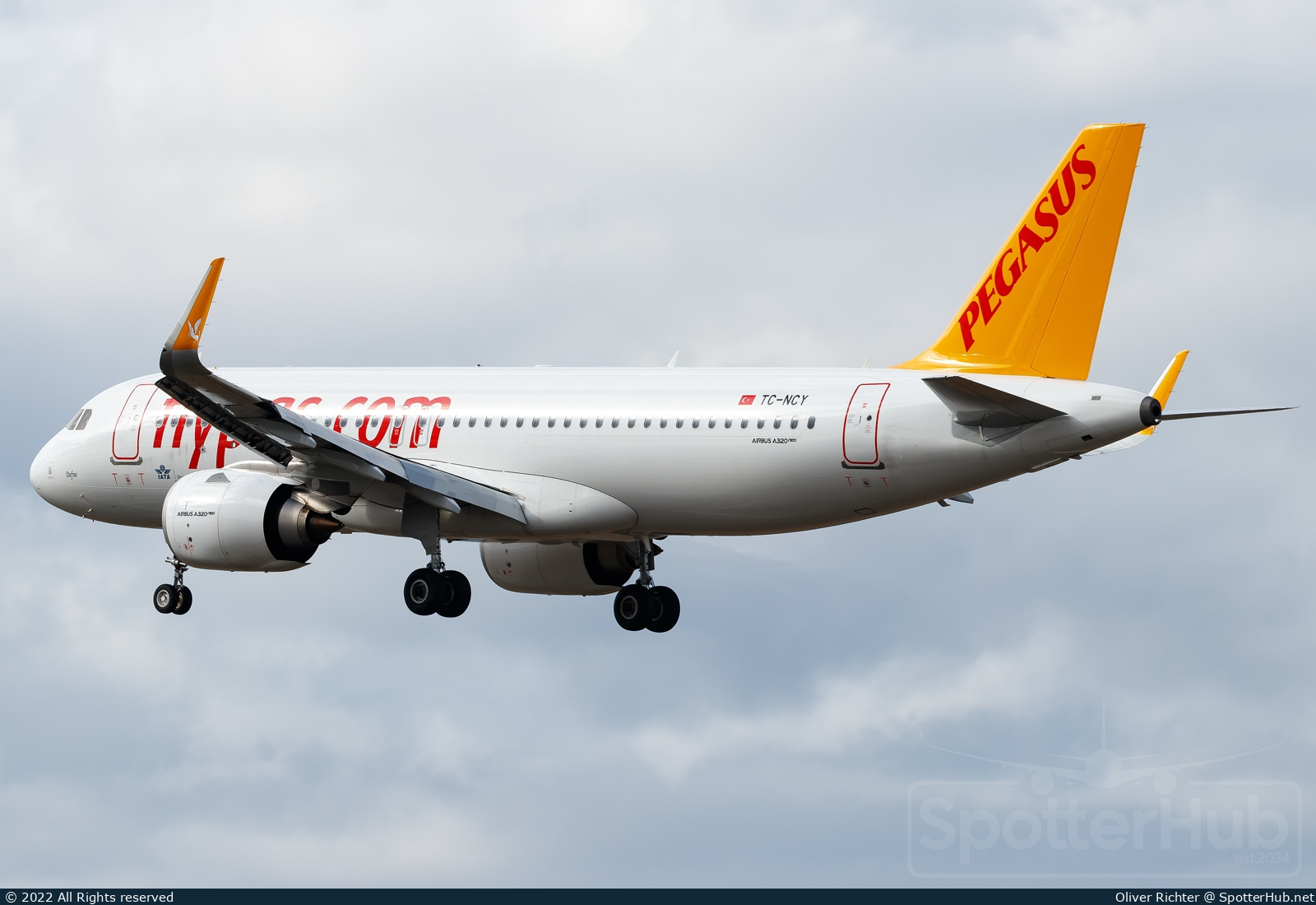 Photo of TC-NCY - Airbus A320-251N operated by Pegasus Airlines