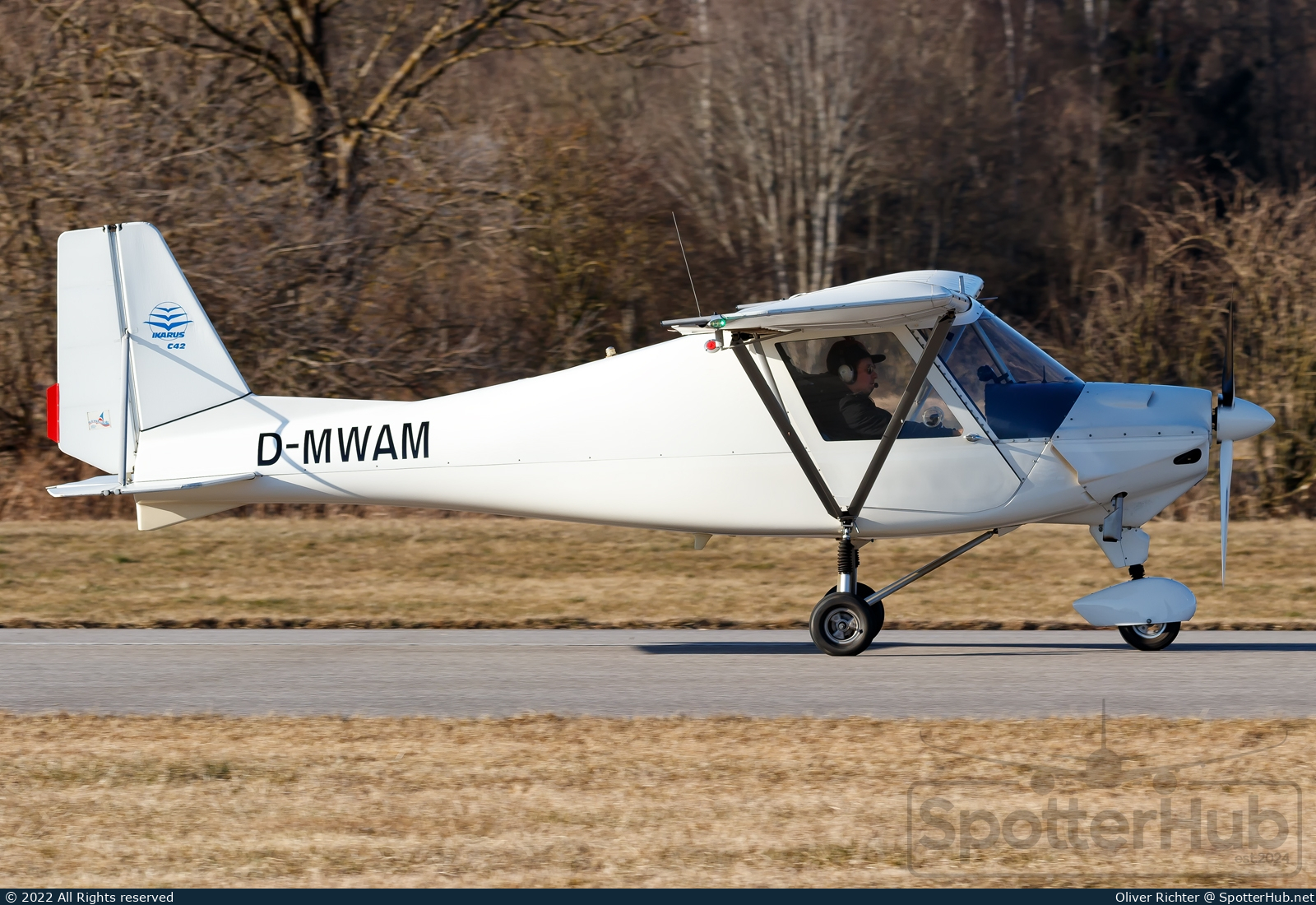 Photo of D-MWAM - Comco Ikarus C42 operated by Flugschule SchweigAir