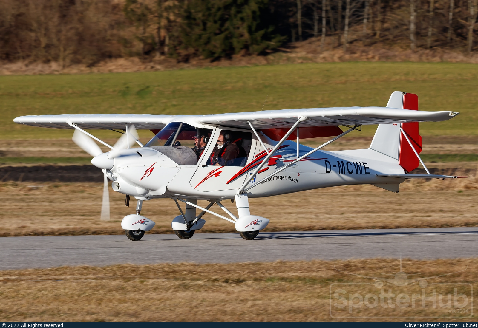 Photo of D-MCWE - Comco Ikarus C42 operated by Fliegerclub Wasentegernbach