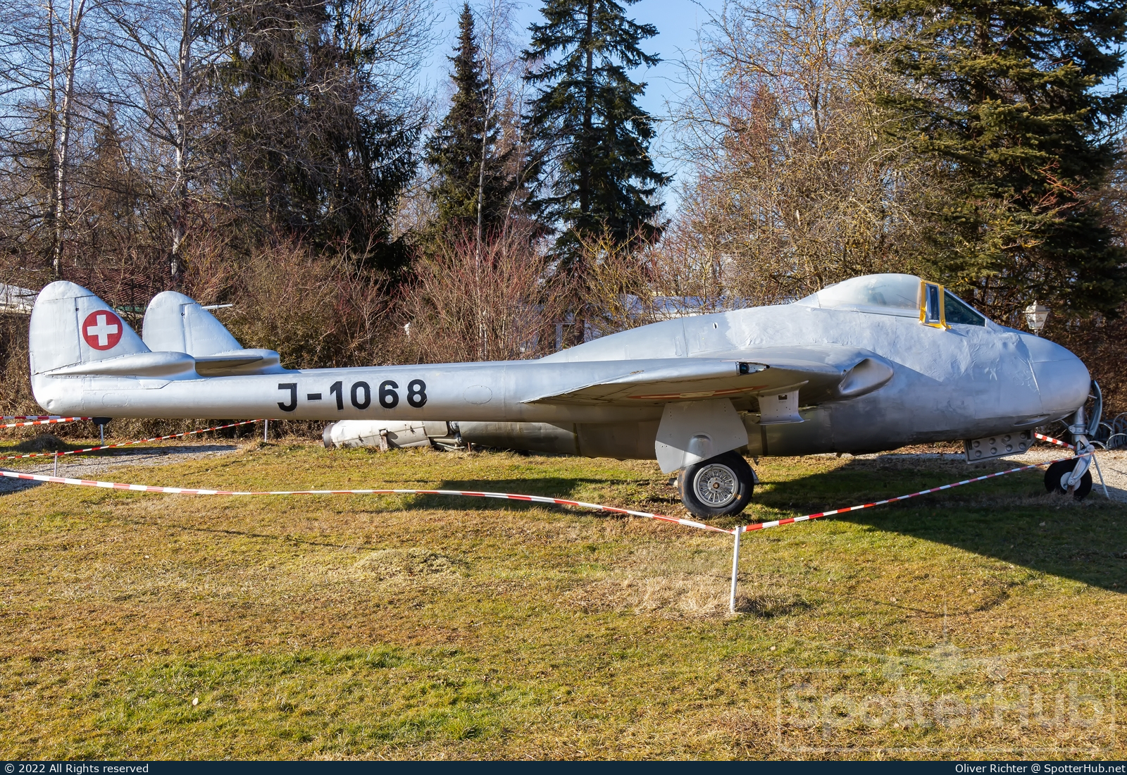 Photo of J-1068 - De Havilland DH-100 Vampire FB.6 operated by Swiss Air Force