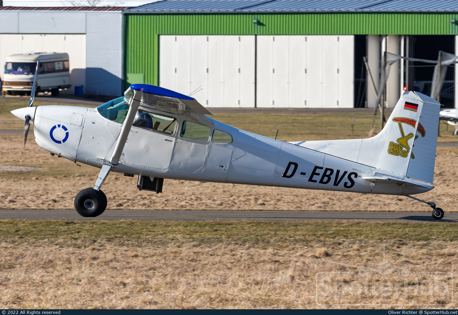 Photo of D-EBVS - Cessna A185F Skywagon operated by Sportfliegergruppe Schwenningen - Para-Club VS