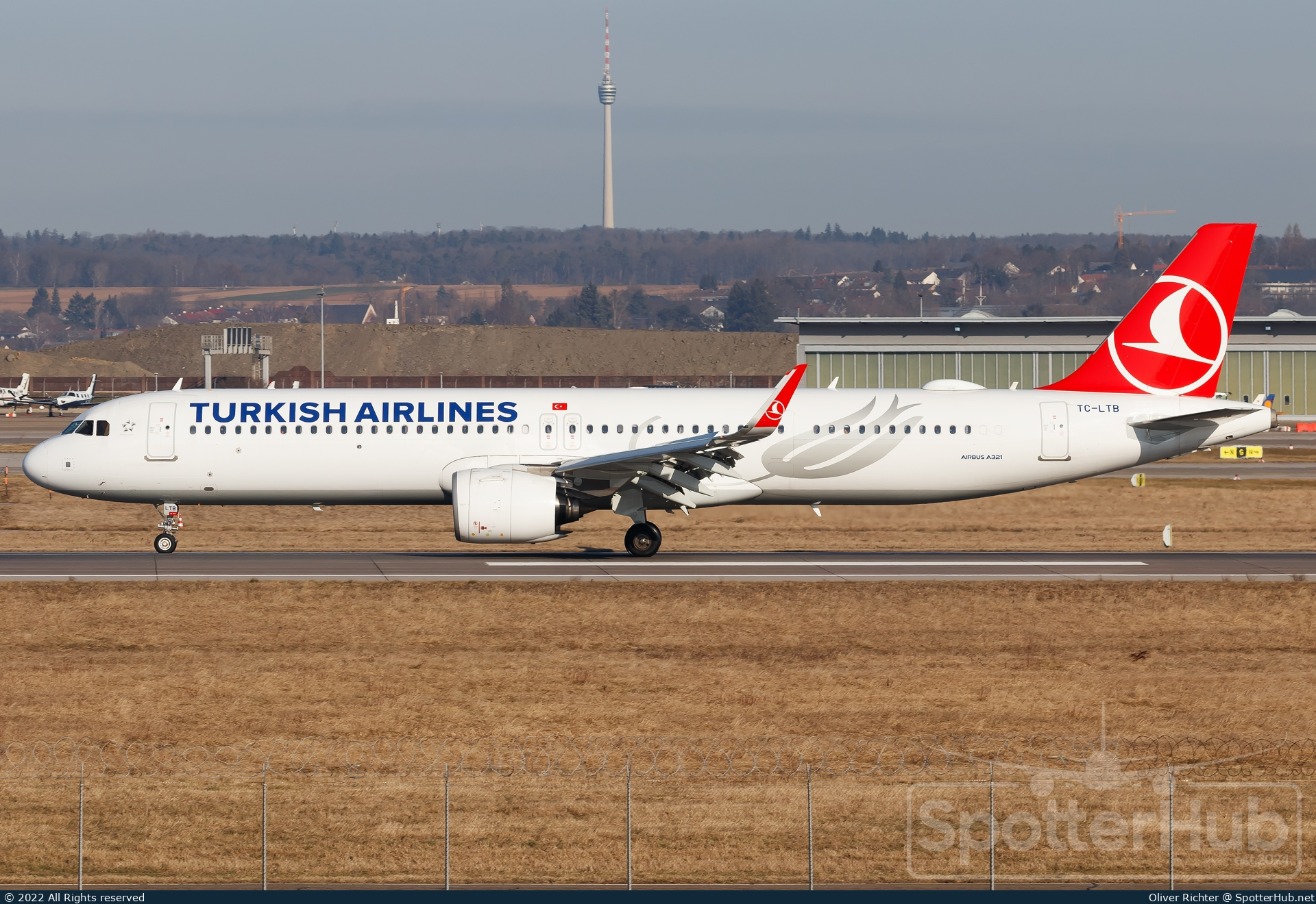 Photo of TC-LTB - Airbus A321-271NX operated by Turkish Airlines