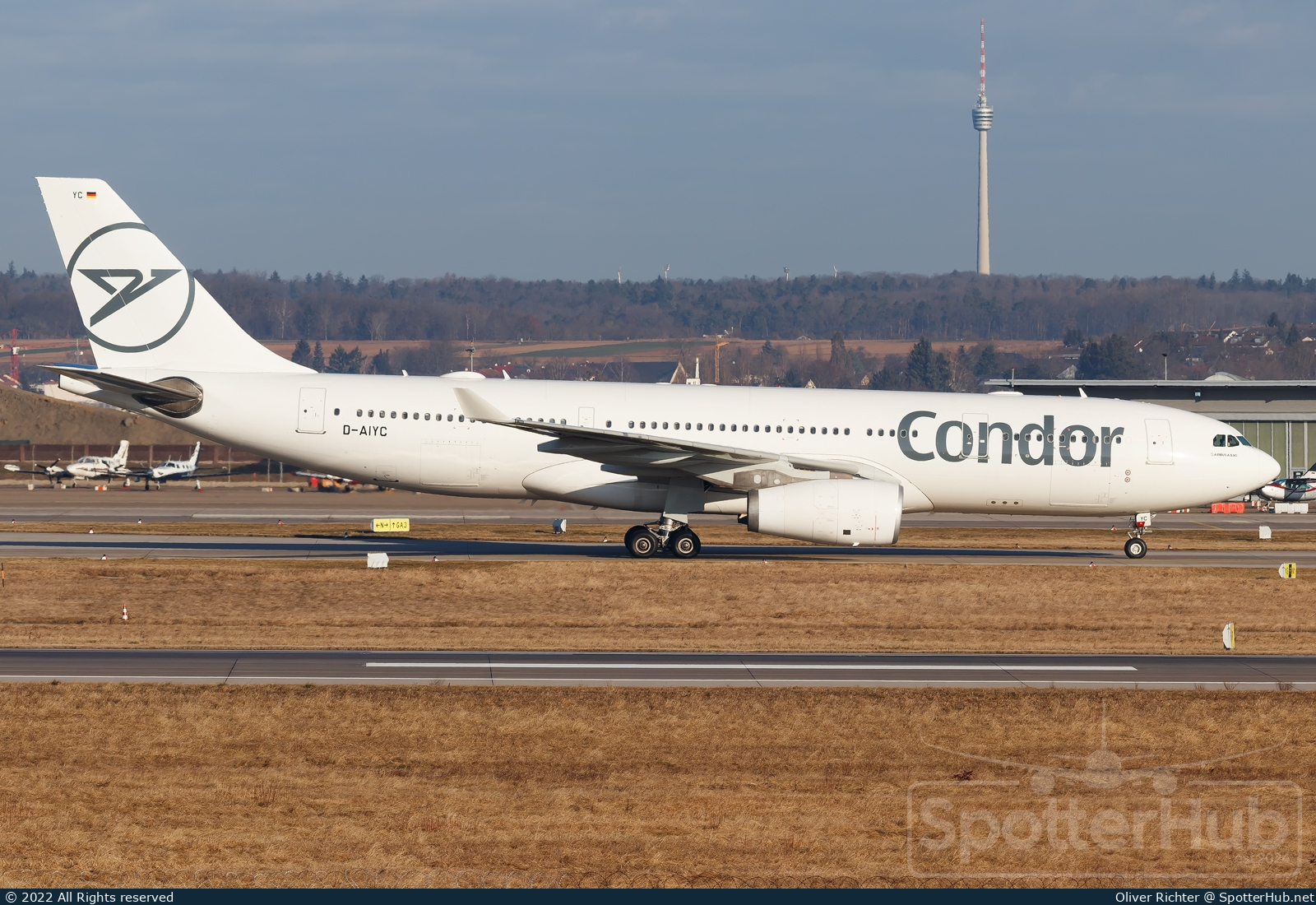 Photo of D-AIYC - Airbus A330-243 operated by Condor
