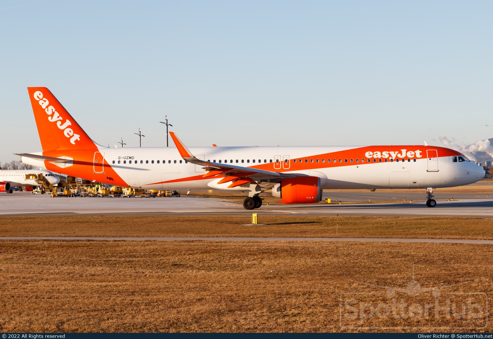 Photo of G-UZMD - Airbus A321-251NX operated by easyJet