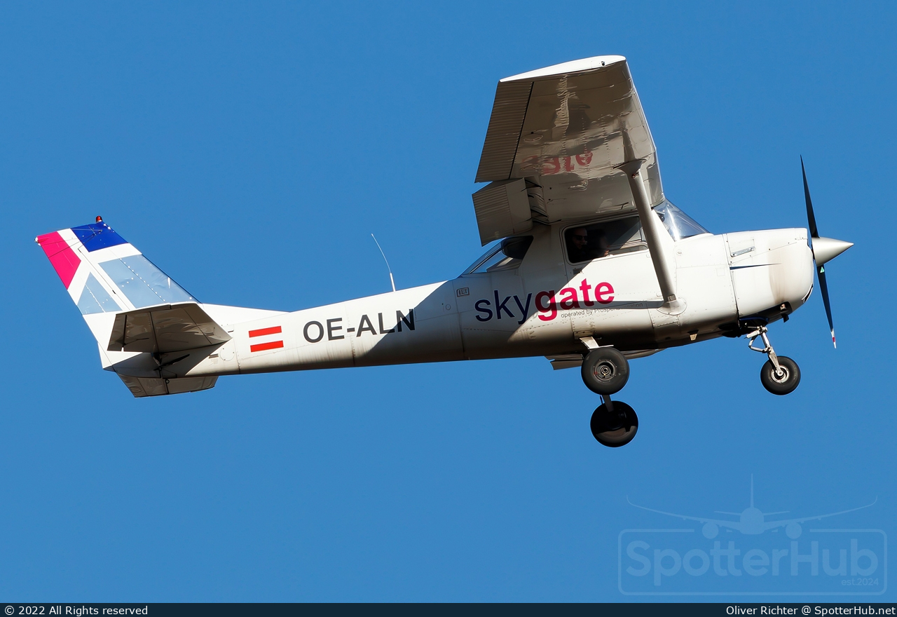 Photo of OE-ALN - Reims-Cessna F150K operated by Prosperia Aviation Academy