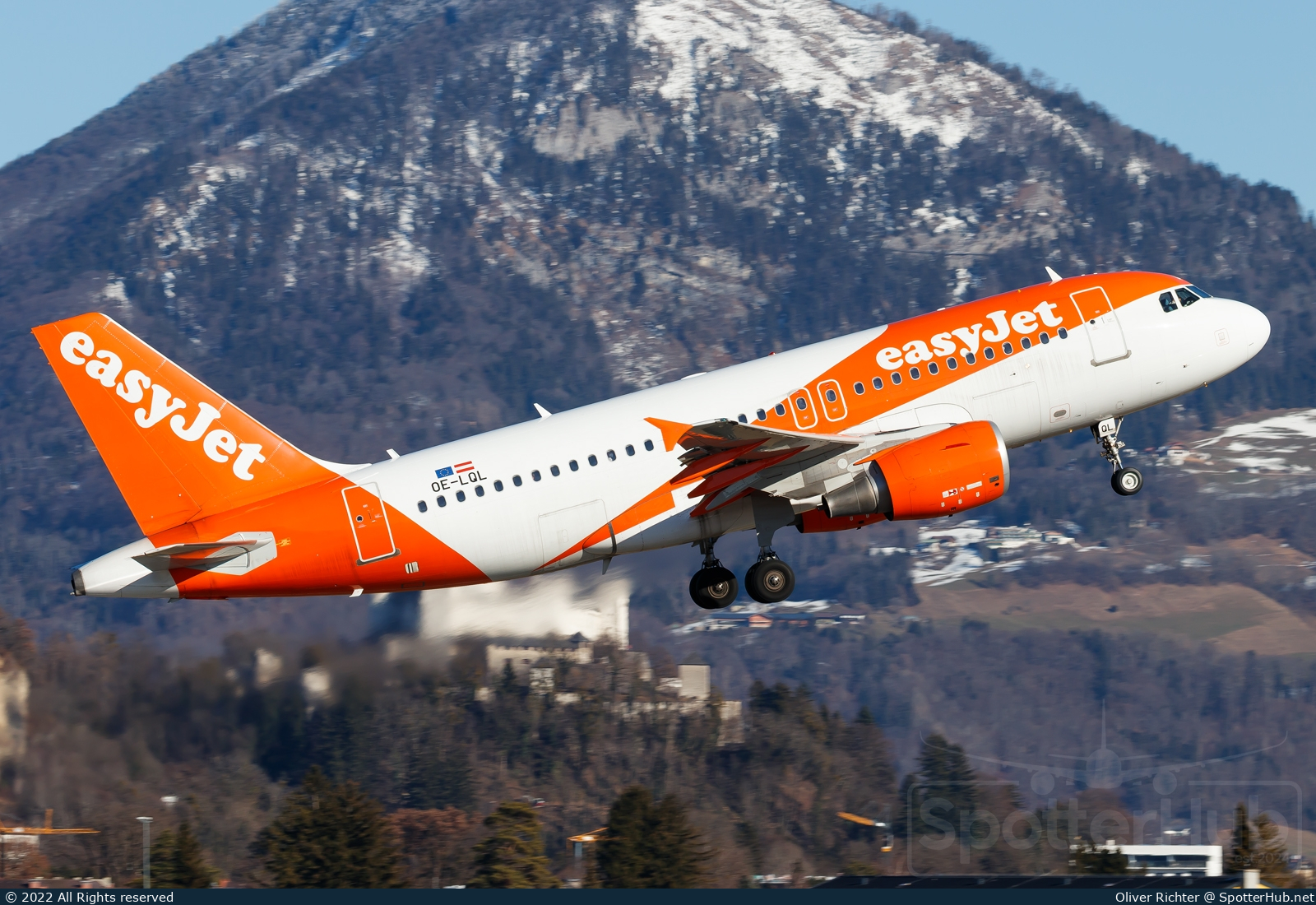 Photo of OE-LQL - Airbus A319-111 operated by easyJet Europe