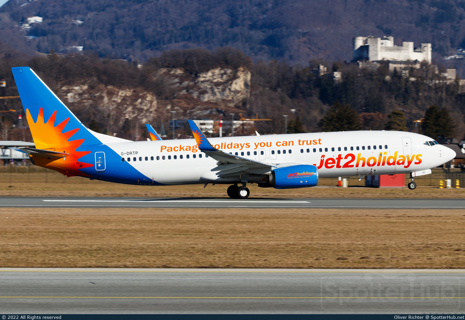 Photo of G-DRTP - Boeing 737-8AL operated by Jet2