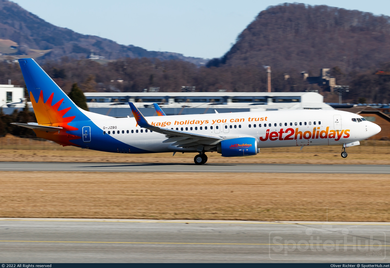 Photo of G-JZBG - Boeing 737-8MG operated by Jet2