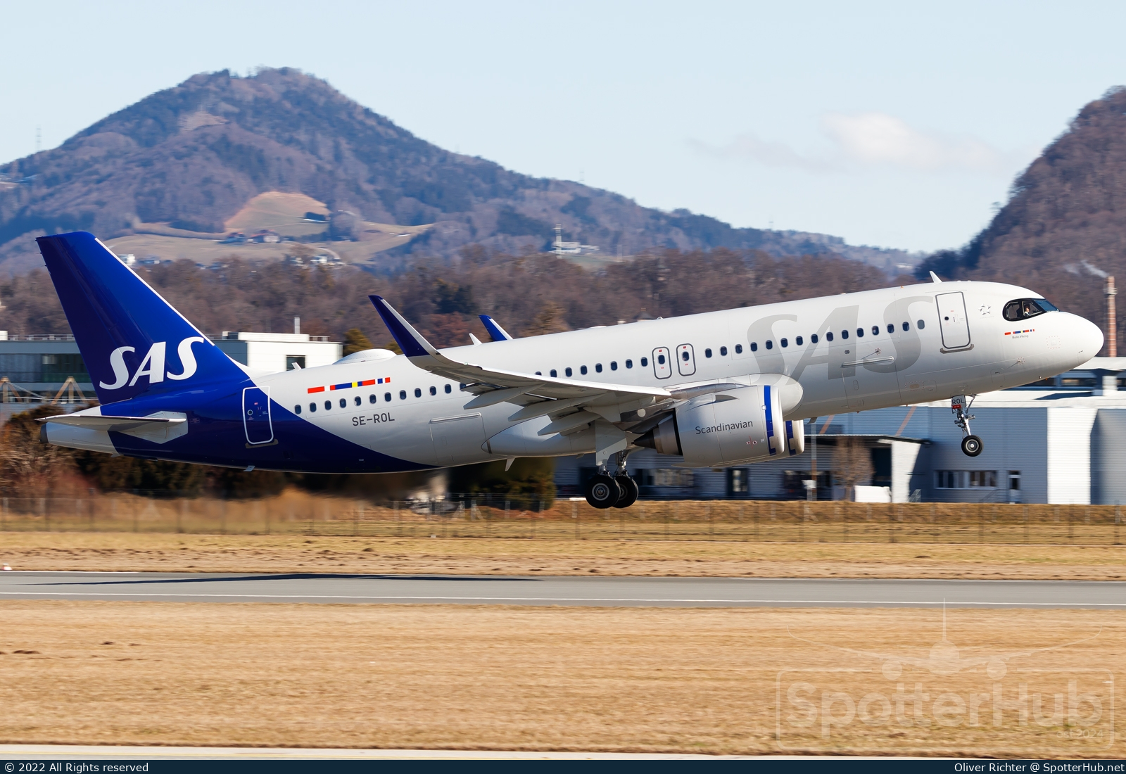 Photo of SE-ROL - Airbus A320-251N operated by SAS Scandinavian Airlines