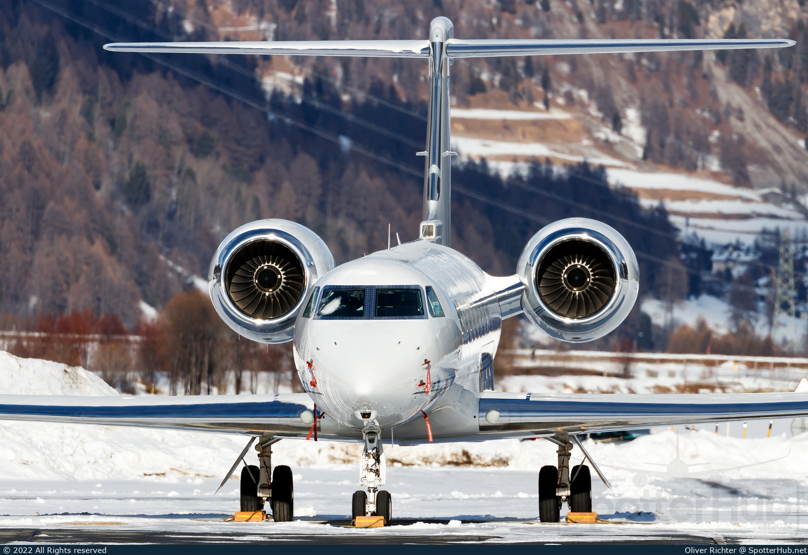 Photo of N808TC - Gulfstream GV-SP (G550) operated by Solairus Aviation
