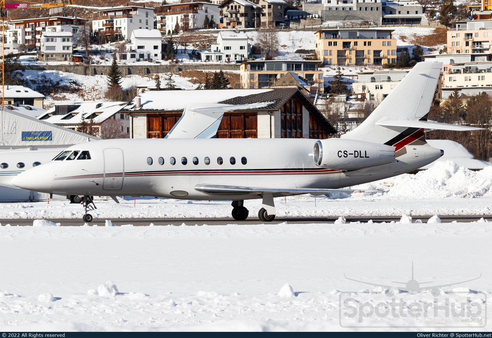 Photo of CS-DLL - Dassault Falcon 2000EX operated by NetJets Europe