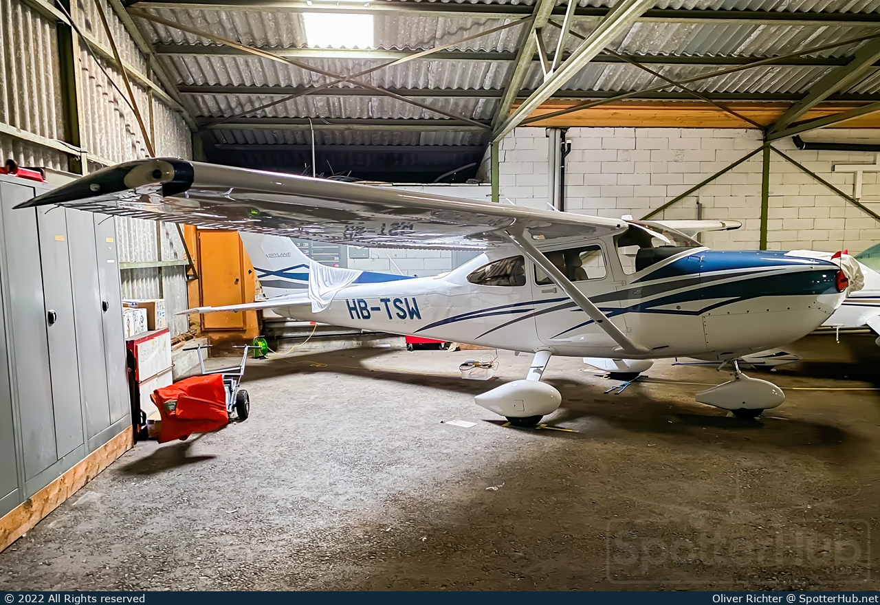 Photo of HB-TSW - Cessna 182T Skylane operated by Private