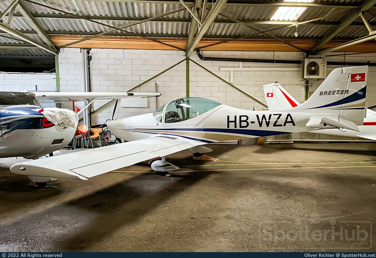 Photo of HB-WZA - Breezer B600 operated by Private