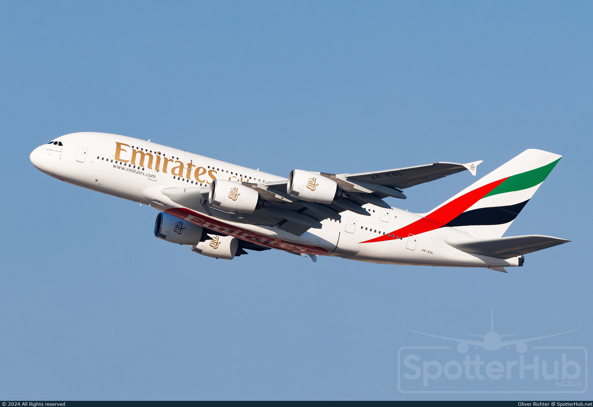 Photo of A6-EOL - Airbus A380-861 operated by Emirates