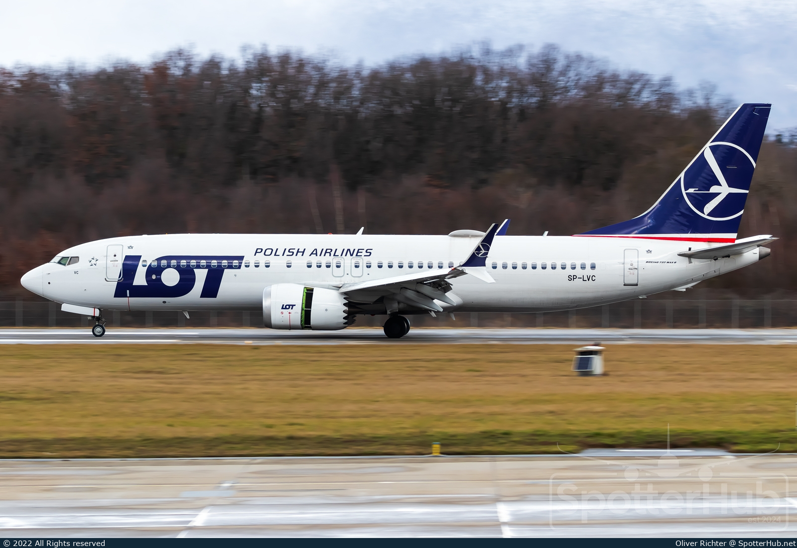 Photo of SP-LVC - Boeing 737 MAX 8 operated by LOT Polish Airlines