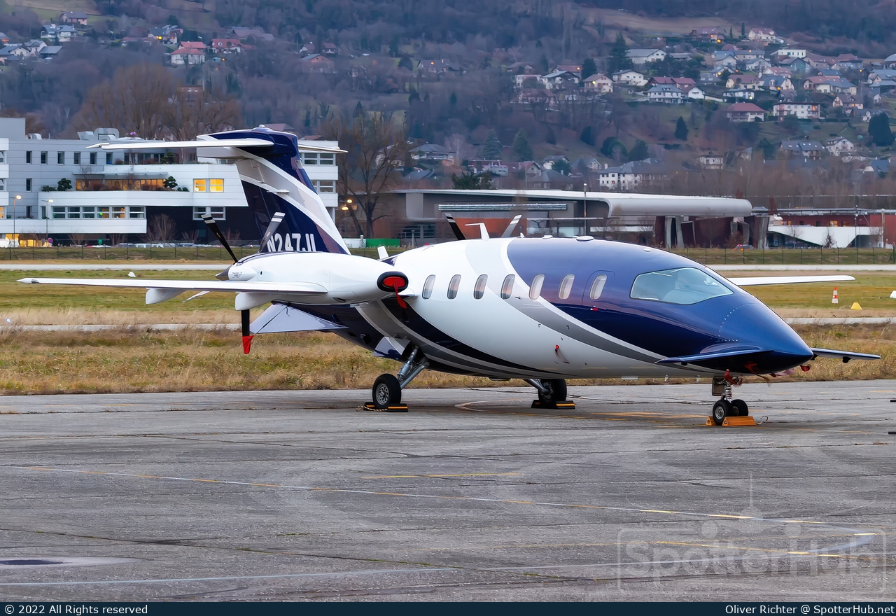 Photo of N247JL - Piaggio P.180 Avanti II operated by Lynk Air