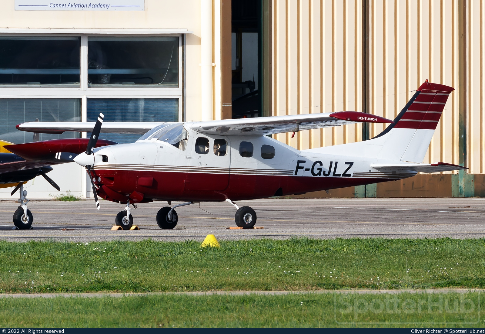 Photo of F-GJLZ - Cessna P210N Pressurized Centurion II operated by Private
