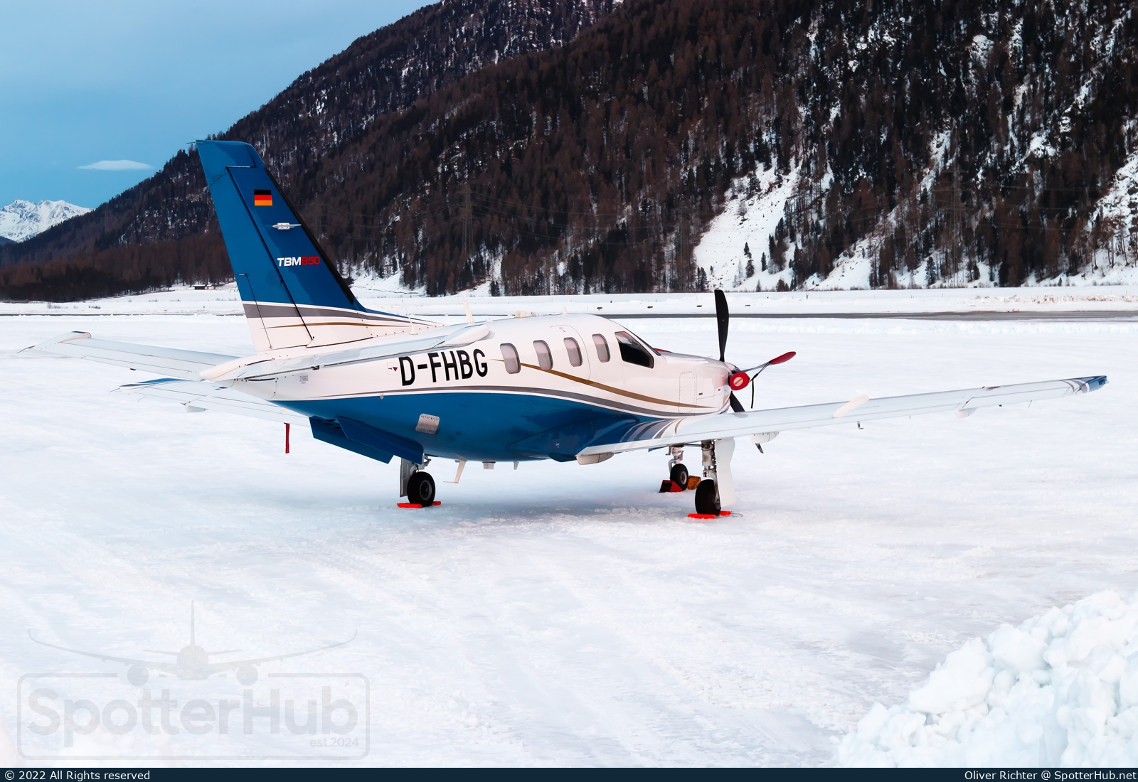 Photo of D-FHBG - SOCATA TBM 850 operated by Private